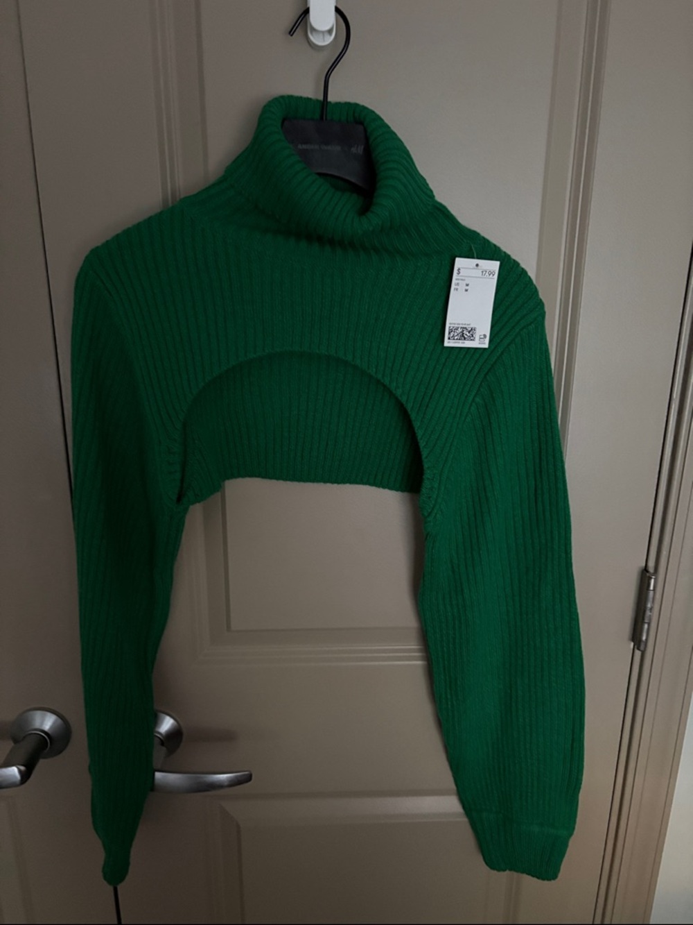 H&M Green Cropped Cutout Turtleneck Sweater